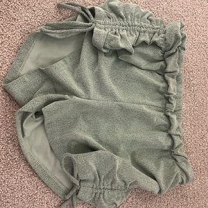 Green airbrush high tied short